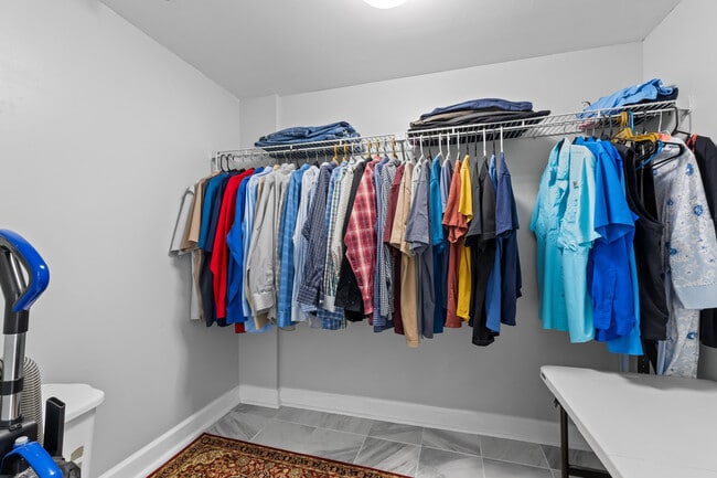 Building Photo - 801 S Ocean Dr