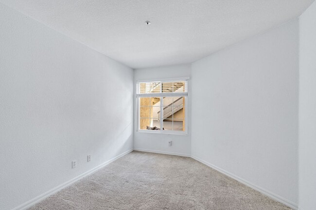 Building Photo - Remodeled 2 bed/2bath in Imperial Beach