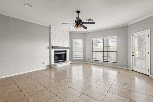 Building Photo - 412 Meadow Mountain Dr