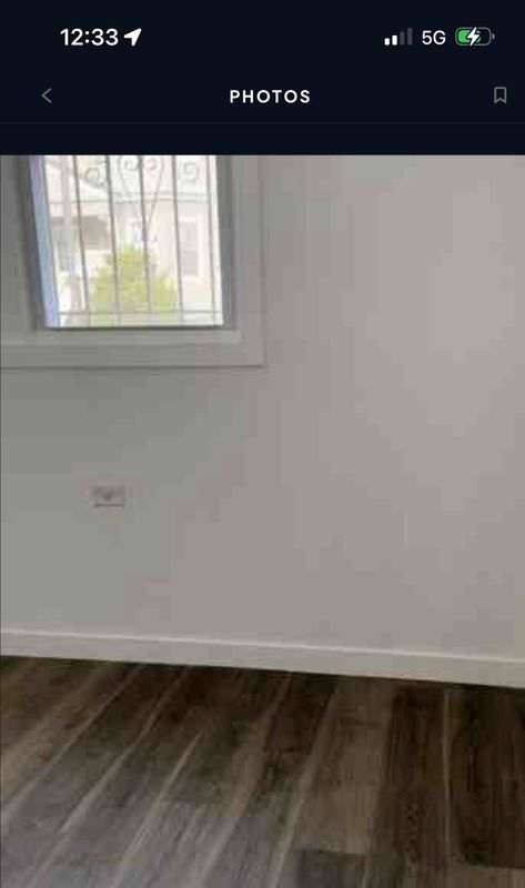 Building Photo - 8 Eaton Pl
