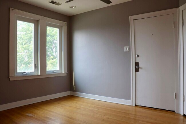 Building Photo - 5938 W 64th St