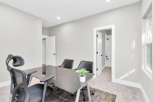 Building Photo - 11 Wellford St