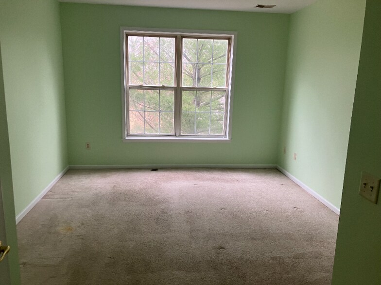 Building Photo - 41 Kyle Way