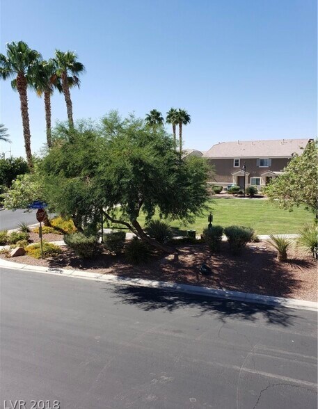 Building Photo - 3504 Glorious Iris Pl