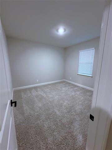 Building Photo - 2024 Brentwood Dr