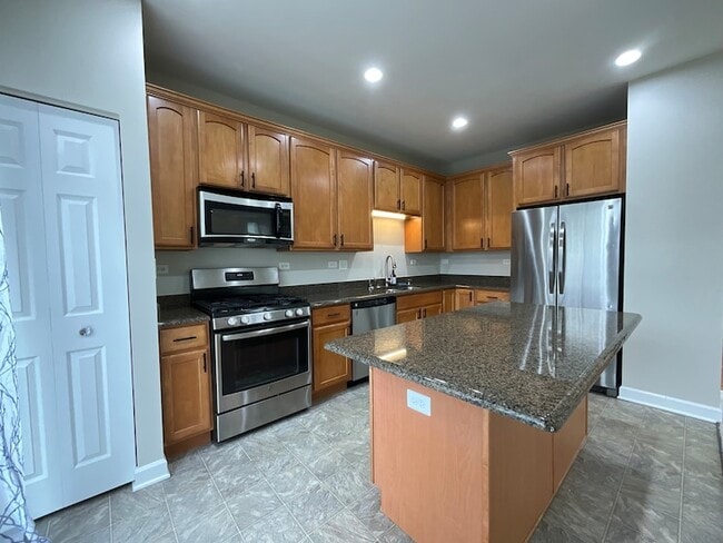 Building Photo - 2835 Cattail Ct