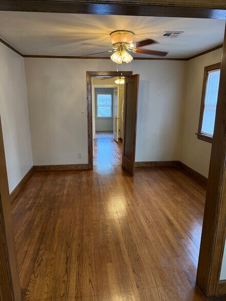 Building Photo - 203 North Terrace