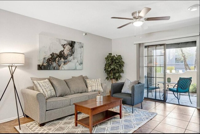 Building Photo - 8020 E Thomas Rd