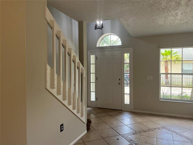 Building Photo - 820 Stone Chapel Ct