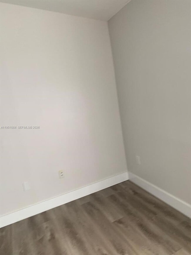 Building Photo - 442 NE 210th Cir Terrace