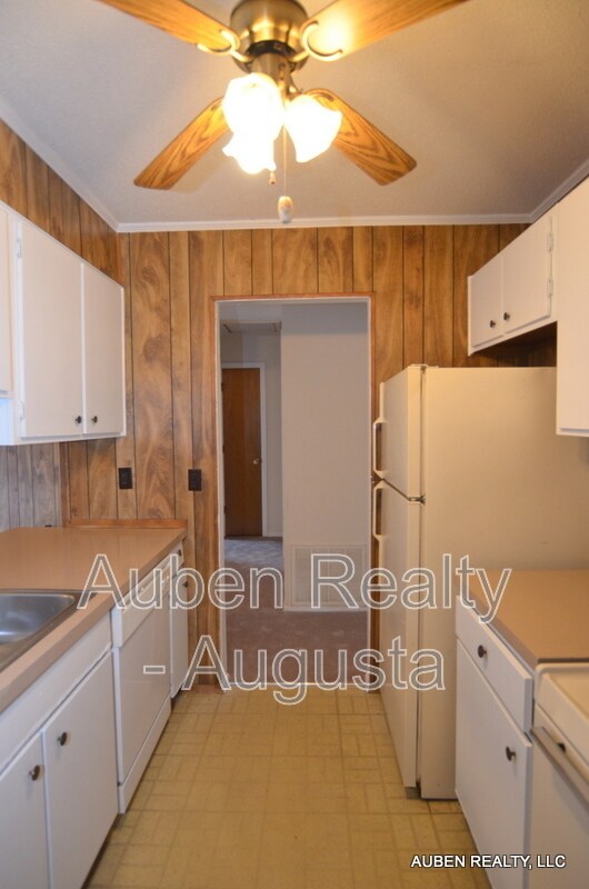 Building Photo - 2311 Walden Dr