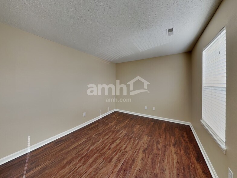 Building Photo - 656 Rocky Meadow Dr