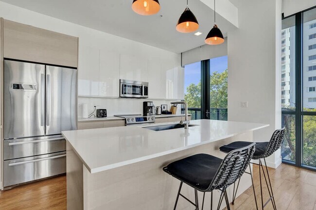 Building Photo - 1220 17th St