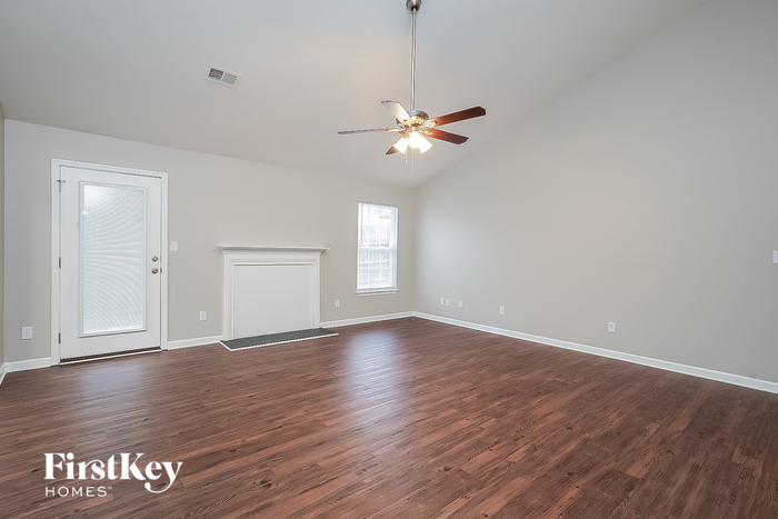 Building Photo - 6402 Estes Ct