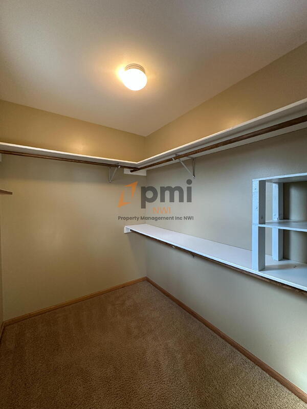 Building Photo - 384 Kingsmill Dr