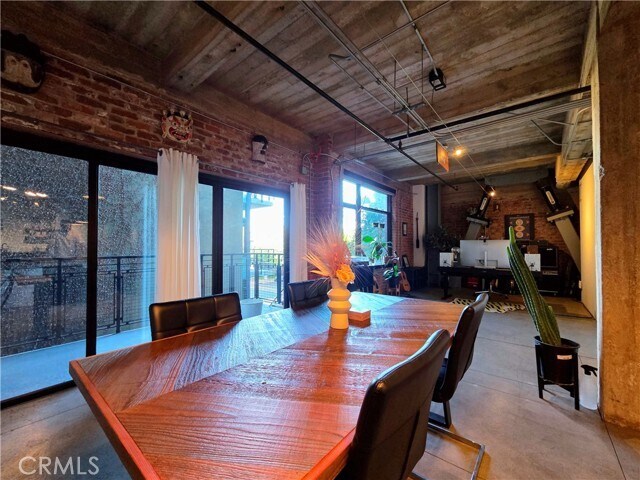 Building Photo - 835 Locust Ave