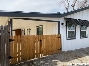 Building Photo - 2703 Menchaca St