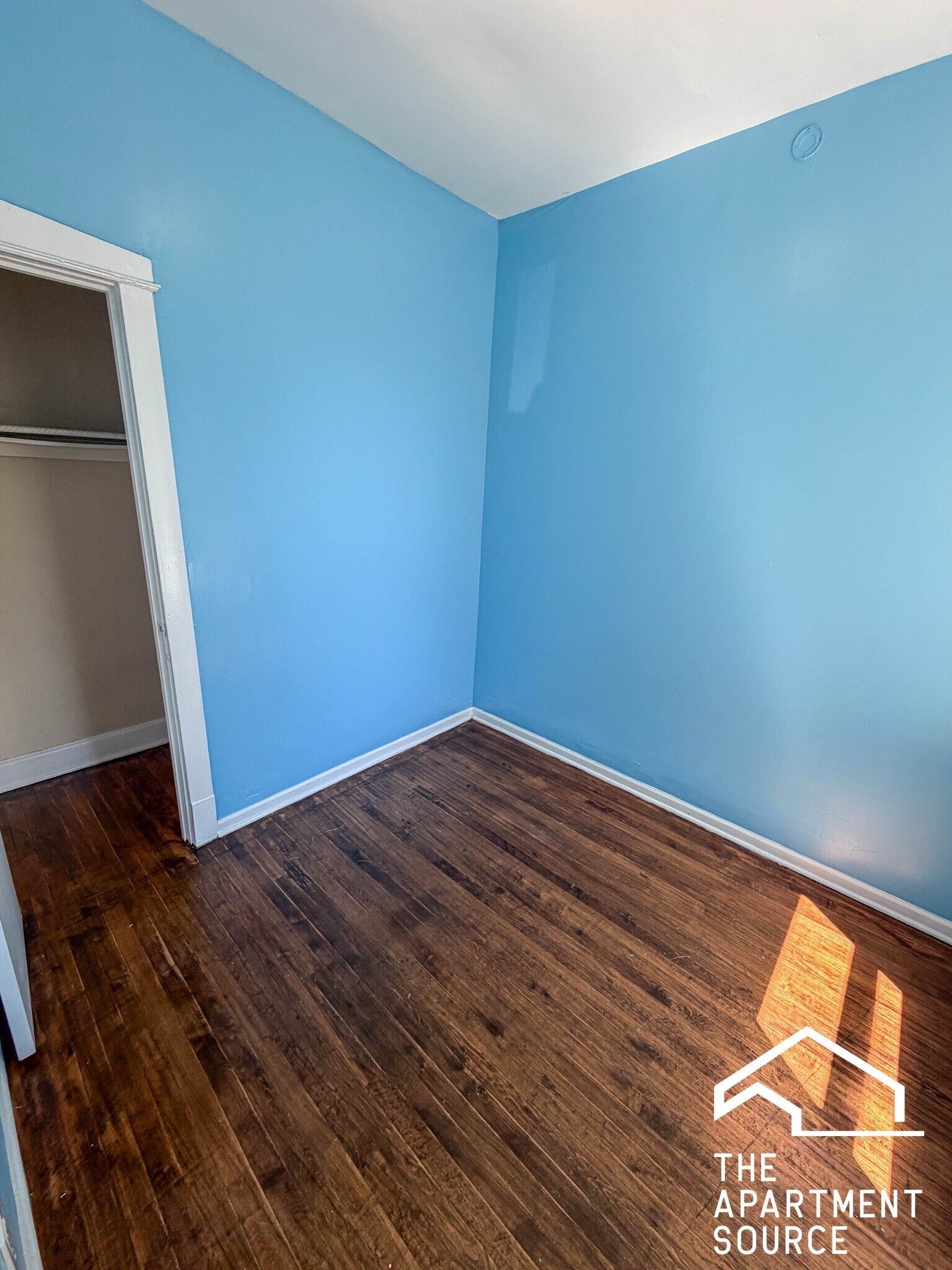 Building Photo - 1426 S Avers Ave