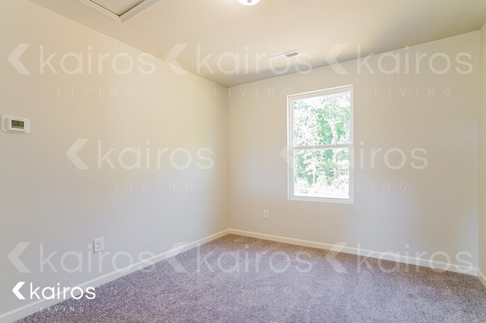 Building Photo - 3919 Miller Dr