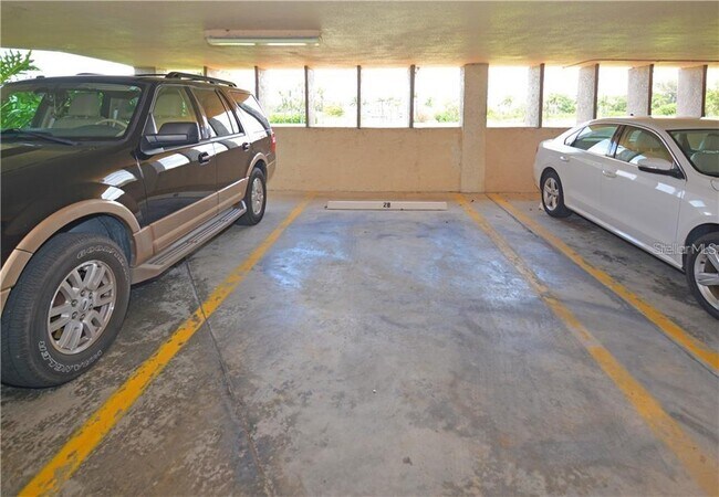 Building Photo - 6104 Palma Del Mar Blvd S