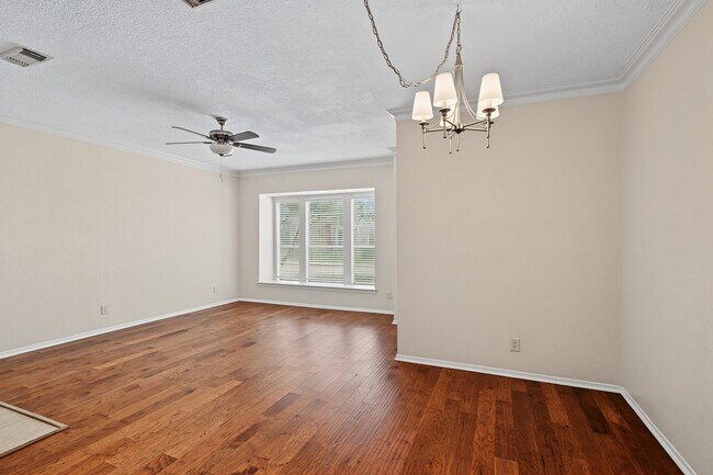 Building Photo - 3721 Wakeforest Ave.