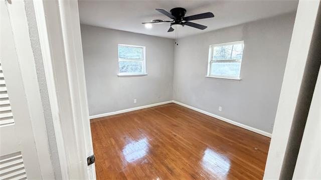 Building Photo - 4200 Kenwood Ct