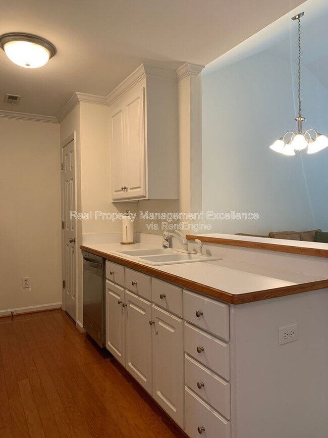 Building Photo - 205 Will Ct