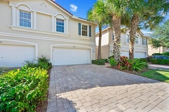 Building Photo - 4205 Bamboo Palm Ct
