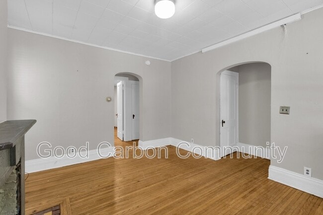 Building Photo - 176 Richmond Ave