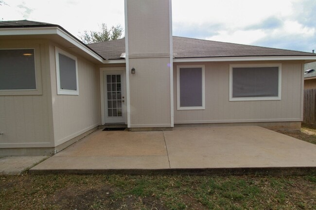Building Photo - Spacious 3BR/2BA Corner Lot Home in Austin’s Colony
