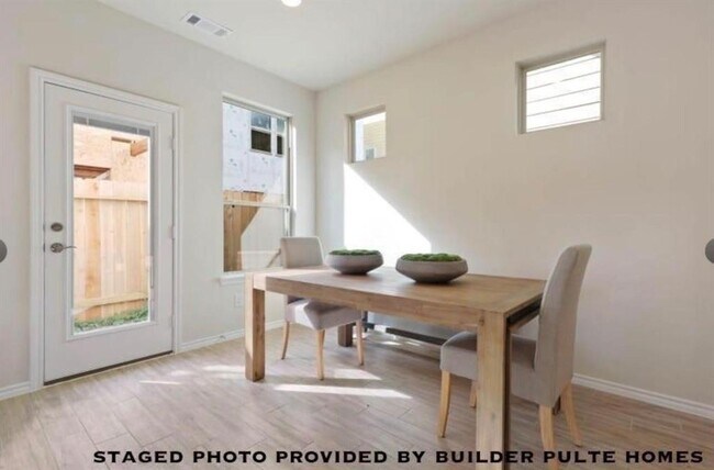 Building Photo - 3420 Avondale Vw Dr