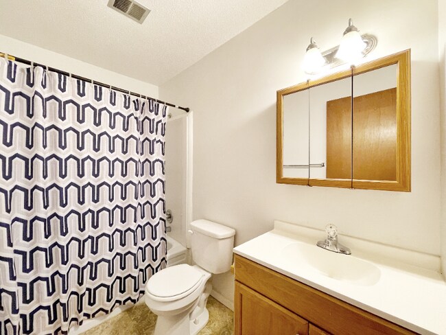 Building Photo - 3610 Roosevelt Blvd