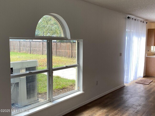 Building Photo - 7086 Shady Pine Ct