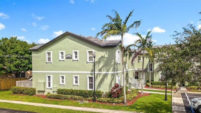 Building Photo - 2935 SE 1st Dr