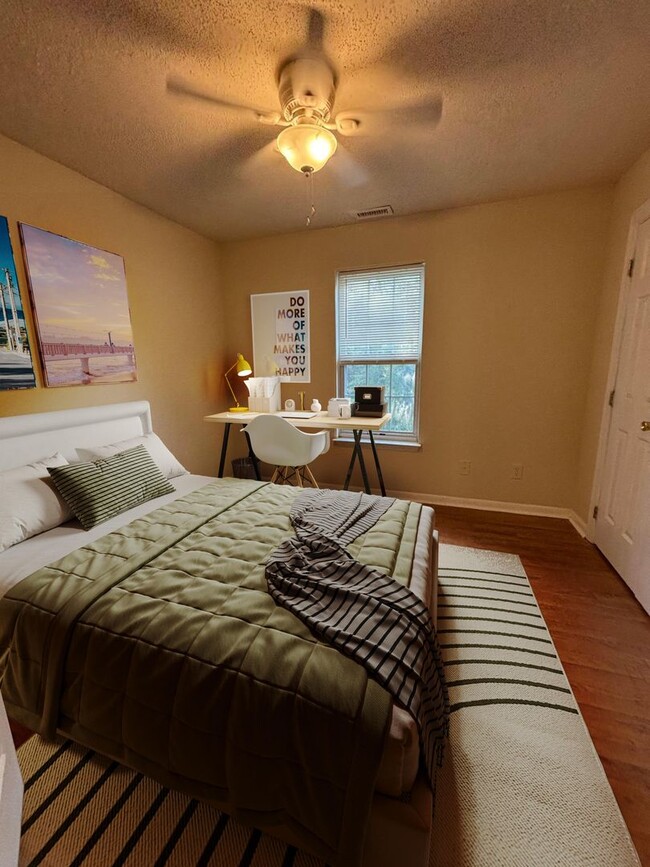 Building Photo - 2BR Condo – Close to UNCW, Wrightsville Beach