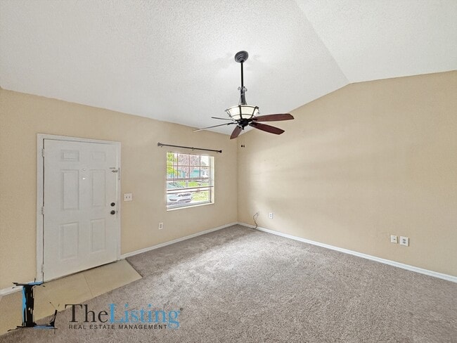 Building Photo - 5637 Viburnum Ct