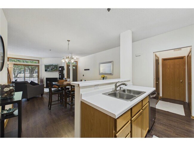 Building Photo - 8434 Kimball Dr