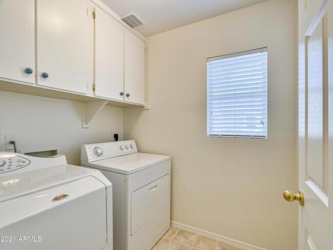 Building Photo - 34901 N 30th Dr