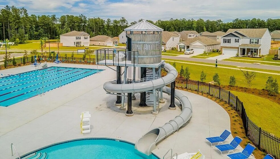 Community Pool Water Slide - 941 Long Bluff Rd