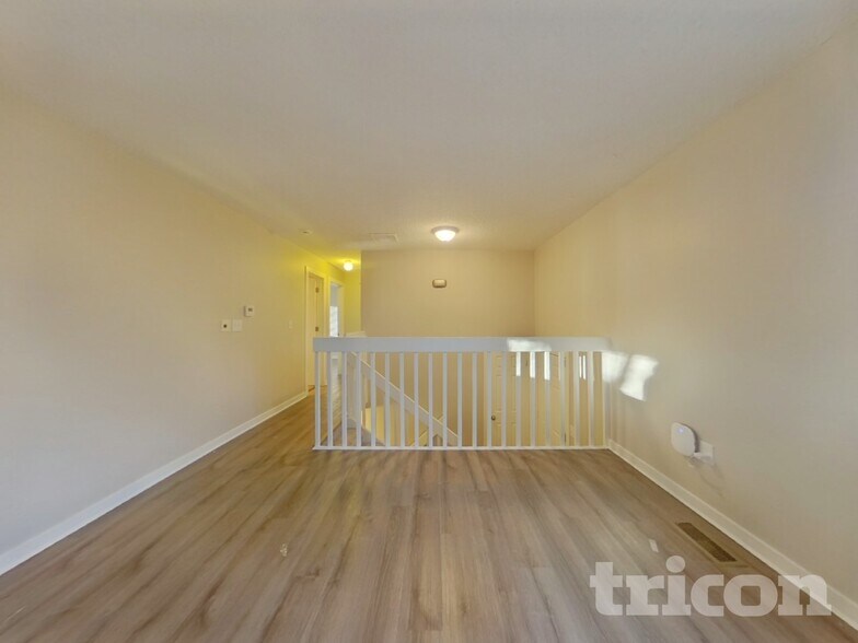 Building Photo - 3057 S Mobile Way