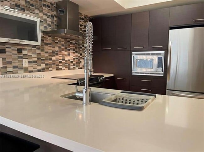 Building Photo - 250 Sunny Isles Blvd