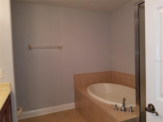 Building Photo - 7134 Regina Way