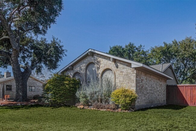 Building Photo - 21602 Park Downe Ln