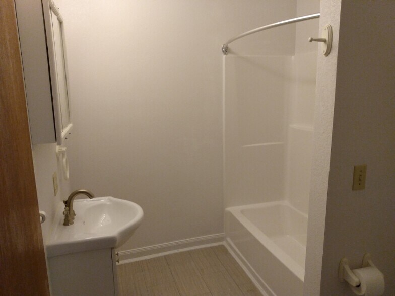 Building Photo - 62 Lick Creek Rd