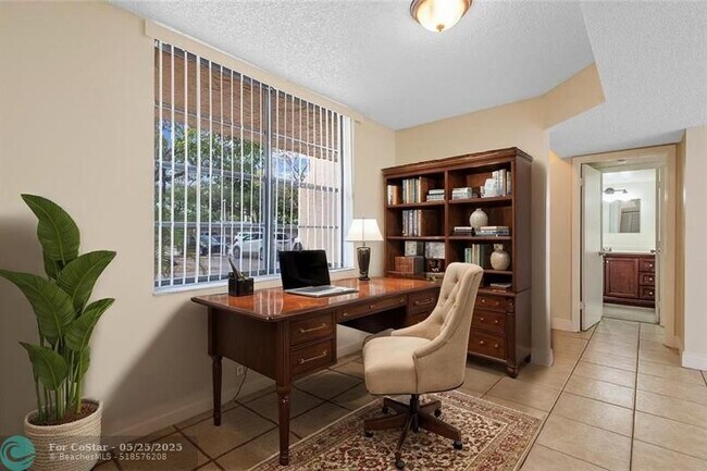 Building Photo - 3550 Blue Lake Dr
