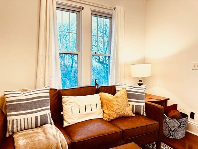 Building Photo - Apartment for rent in Lynn!