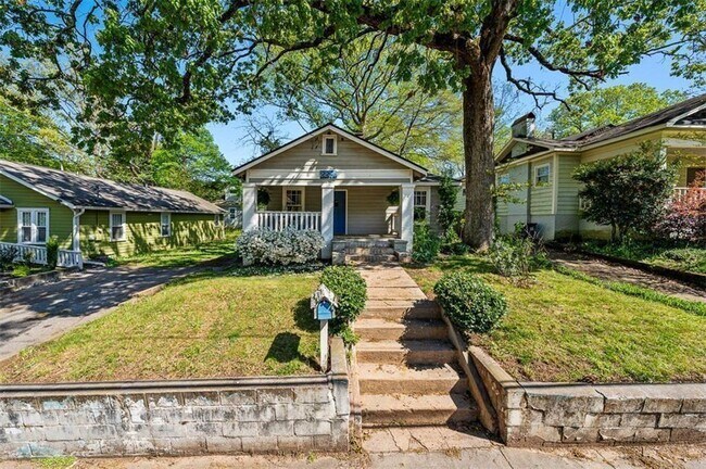 Building Photo - 2220 Newnan St