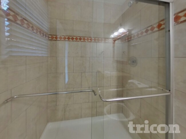 Building Photo - 3009 Blackwood Dr