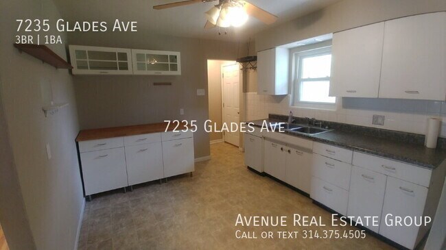 Building Photo - 7235 Glades Ave
