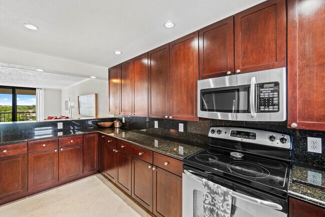 Building Photo - 2400 Deer Creek Country Club Blvd